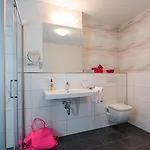 Hotel Mintrops Concierge 4*