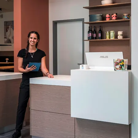 Mintrops Concierge 4* אסן