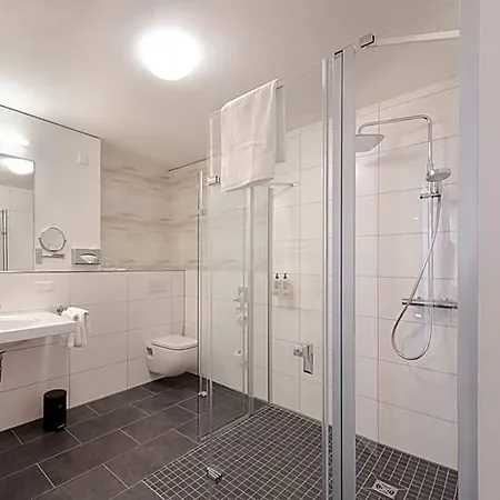 Hotel Mintrops Concierge 4*